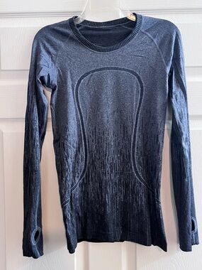 Lululemon Women's Long-Sleeve sin swiftly Top in Charcoal/black pattern
